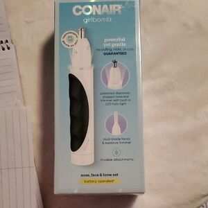 Girlbomb White & Black Nose, Face & Brow Trimmer